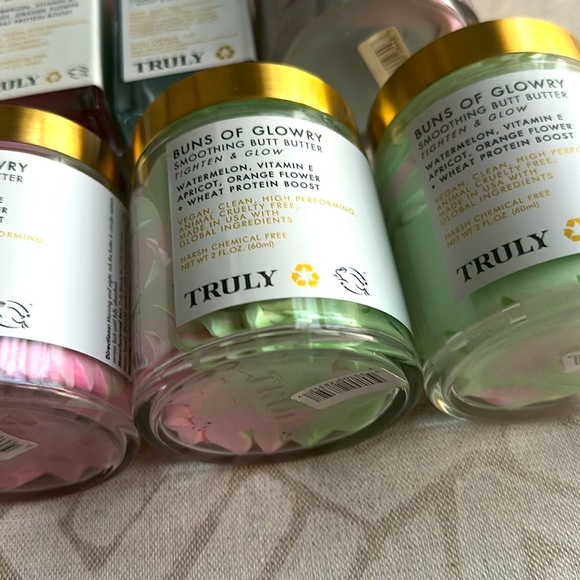 NEW Truly bundle - Picture 5 of 5